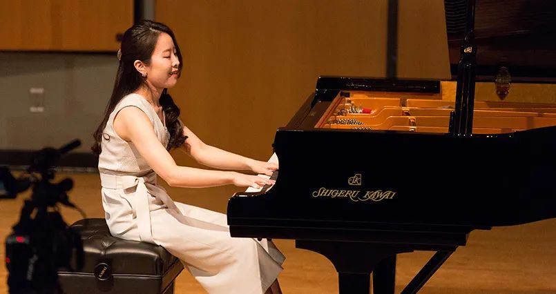 荣耀之选丨SHIGERU KAWAI助力青年钢琴家斩获第三届美国帕德雷夫斯基国际钢琴比赛冠军！